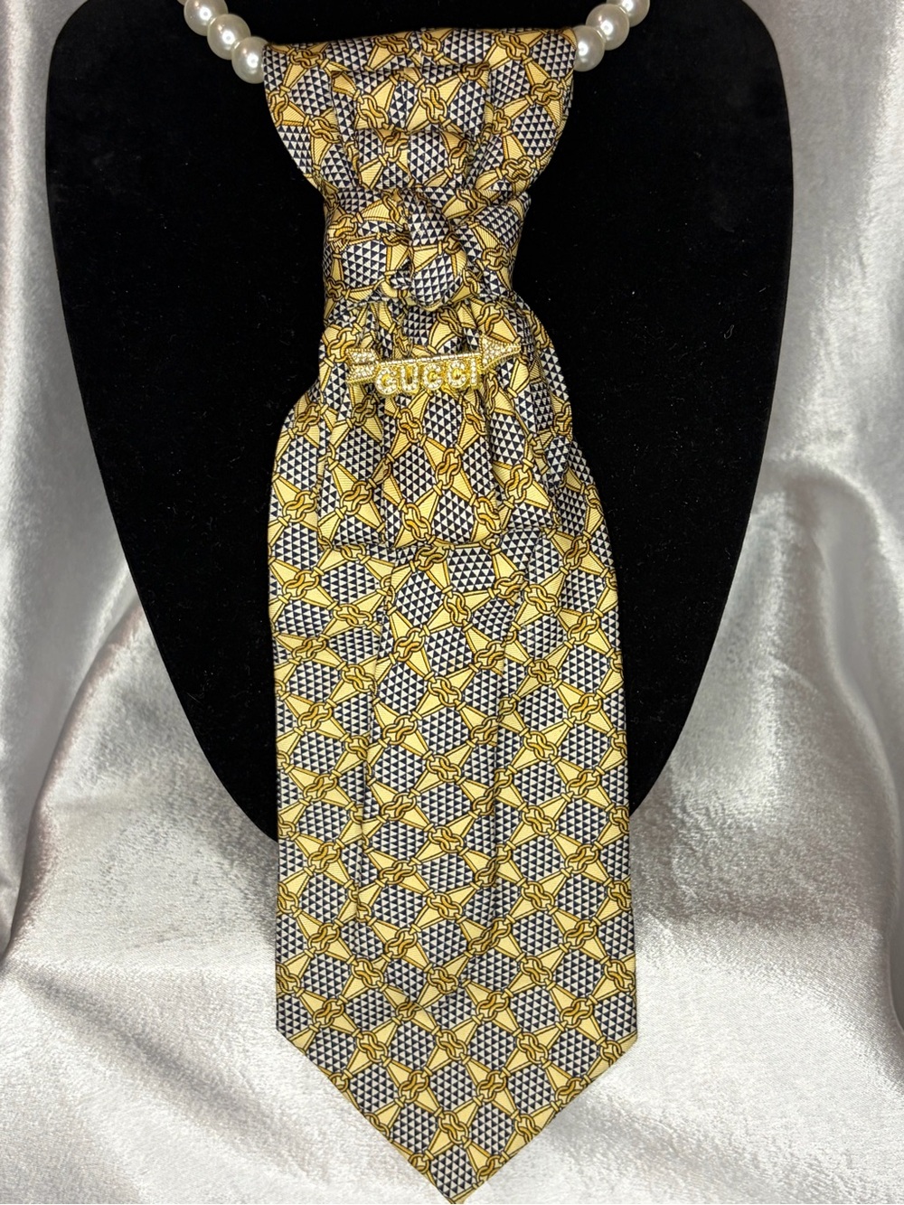 Gucci Yellow Patterned Silk Necktie-Style Tie